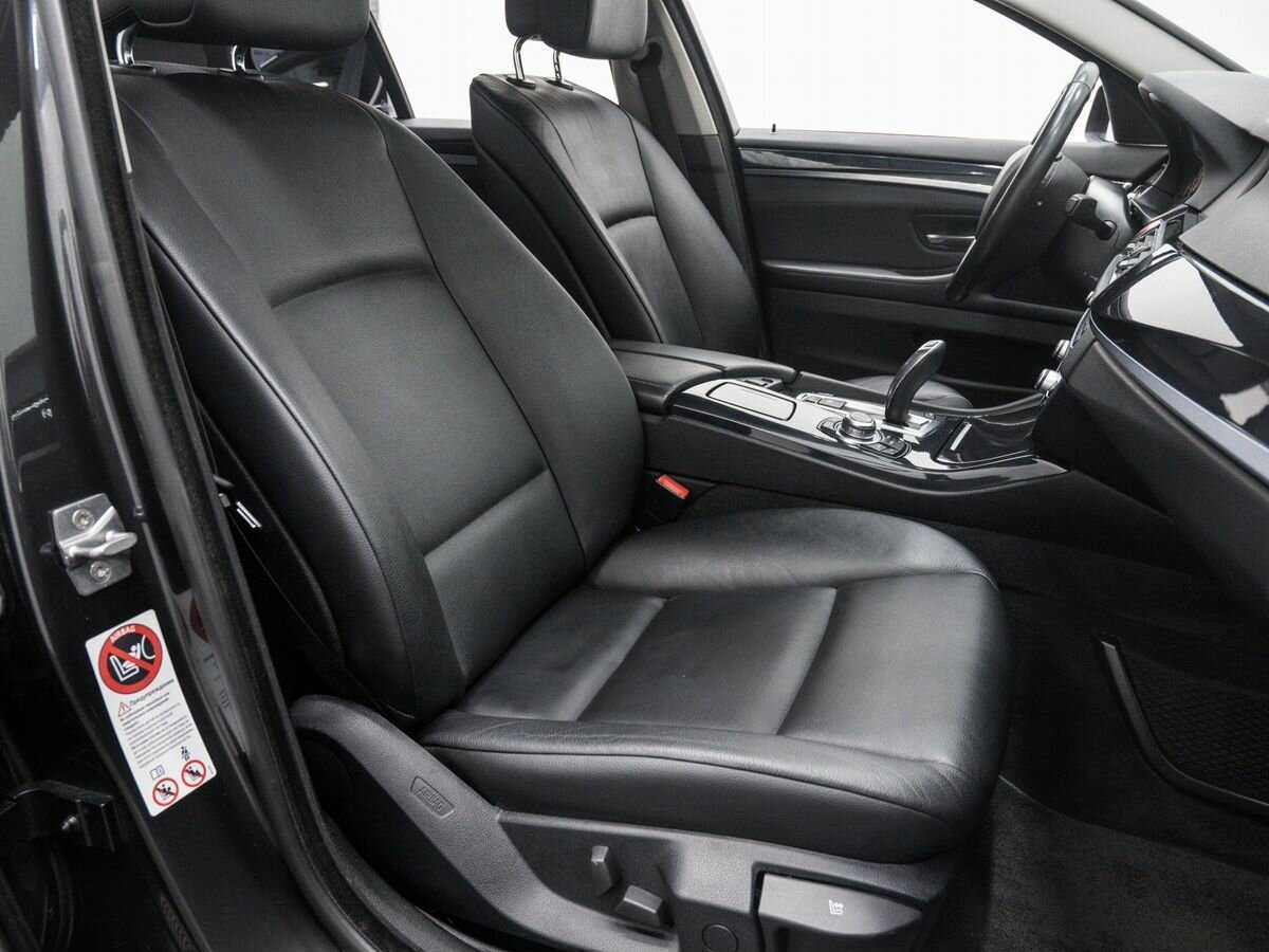 Купить BMW 5 серии 528i, 2011, 130 320 км, фото №9