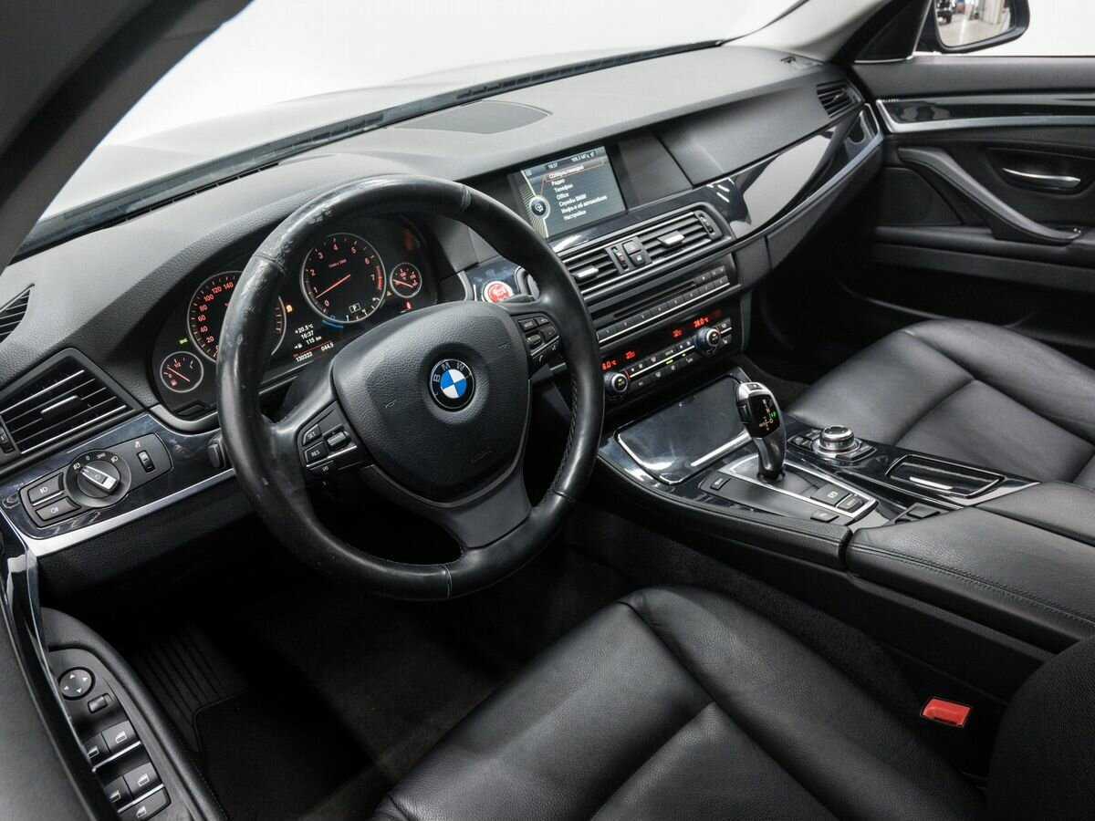 Купить BMW 5 серии 528i, 2011, 130 320 км, фото №13