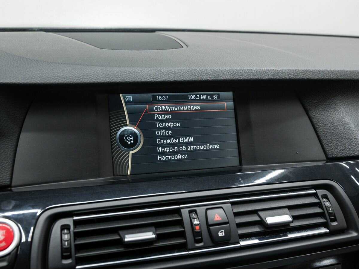 Купить BMW 5 серии 528i, 2011, 130 320 км, фото №20