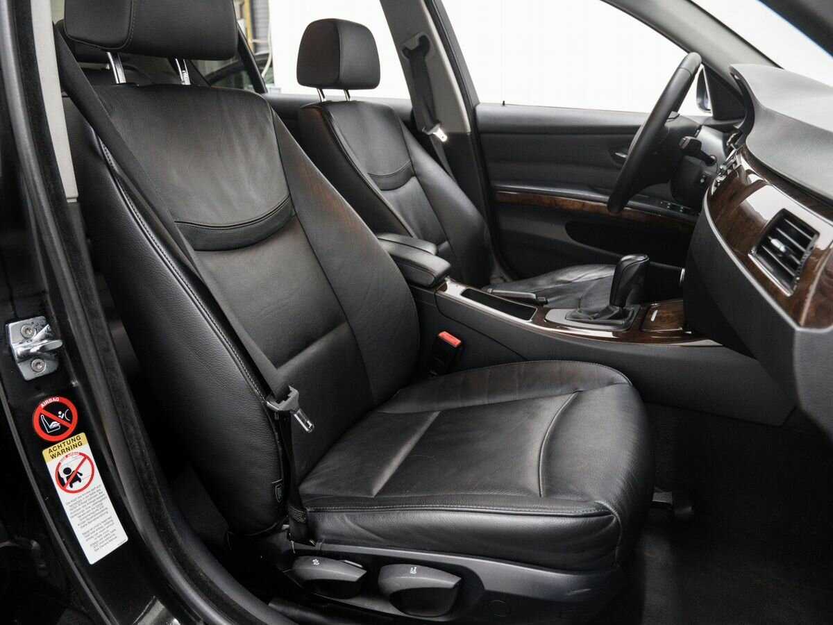 Купить BMW 3 серии 320i, 2009, 260 643 км, фото №9