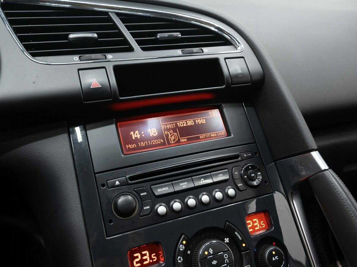 Купить Peugeot 3008, 2010, 215 244 км, фото №18