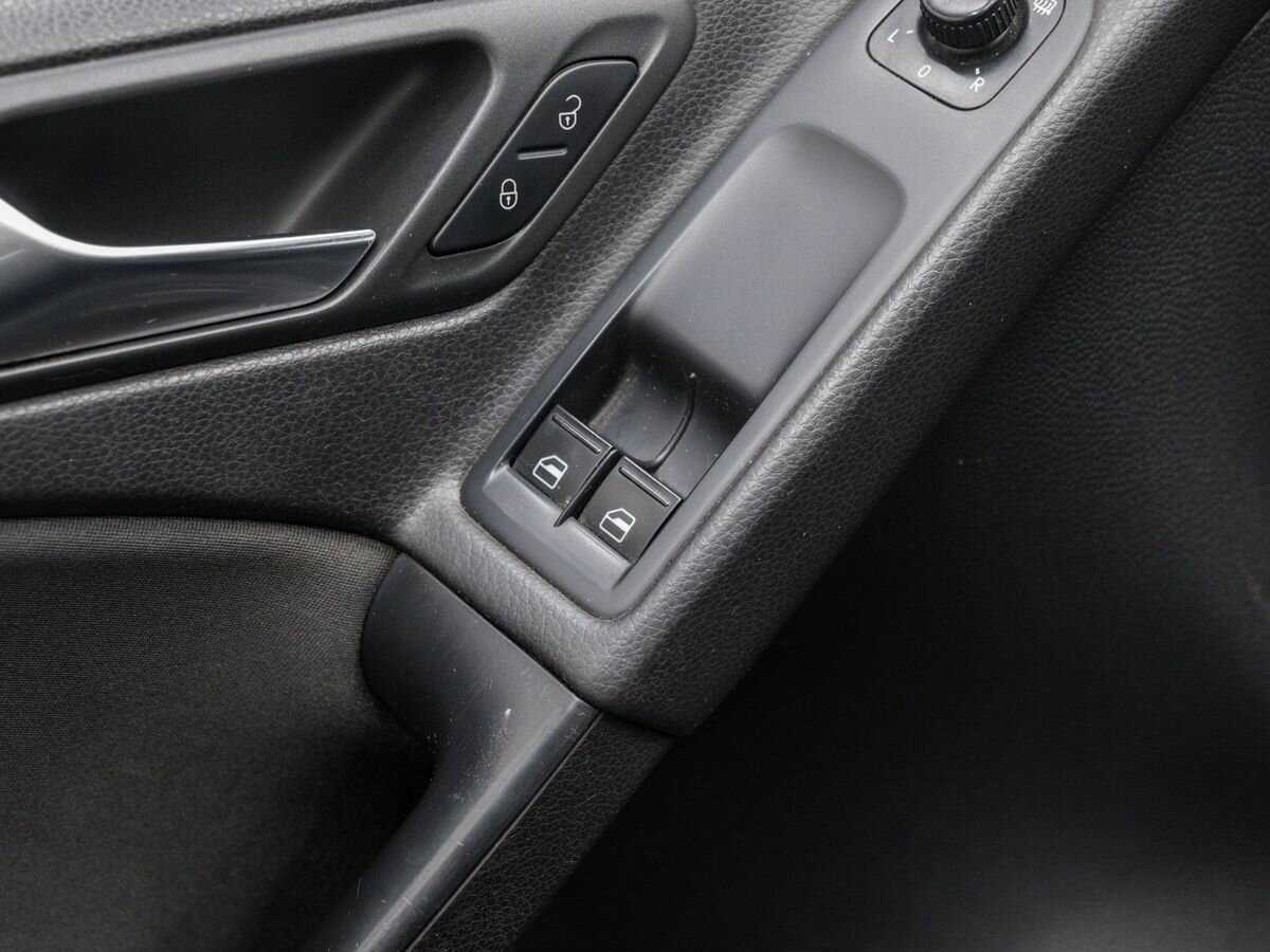 Купить Volkswagen Golf, 2009, 285 776 км, фото №15