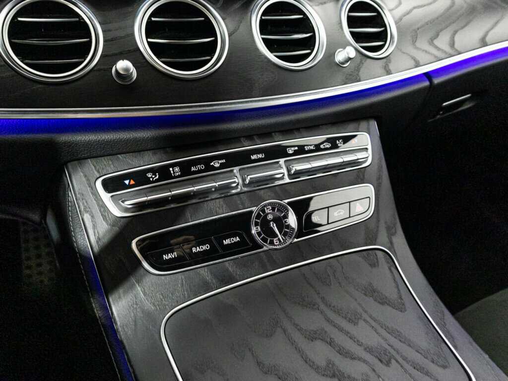 Купить Mercedes-Benz E-Класс 220 d, 2020, 95 786 км, фото №17