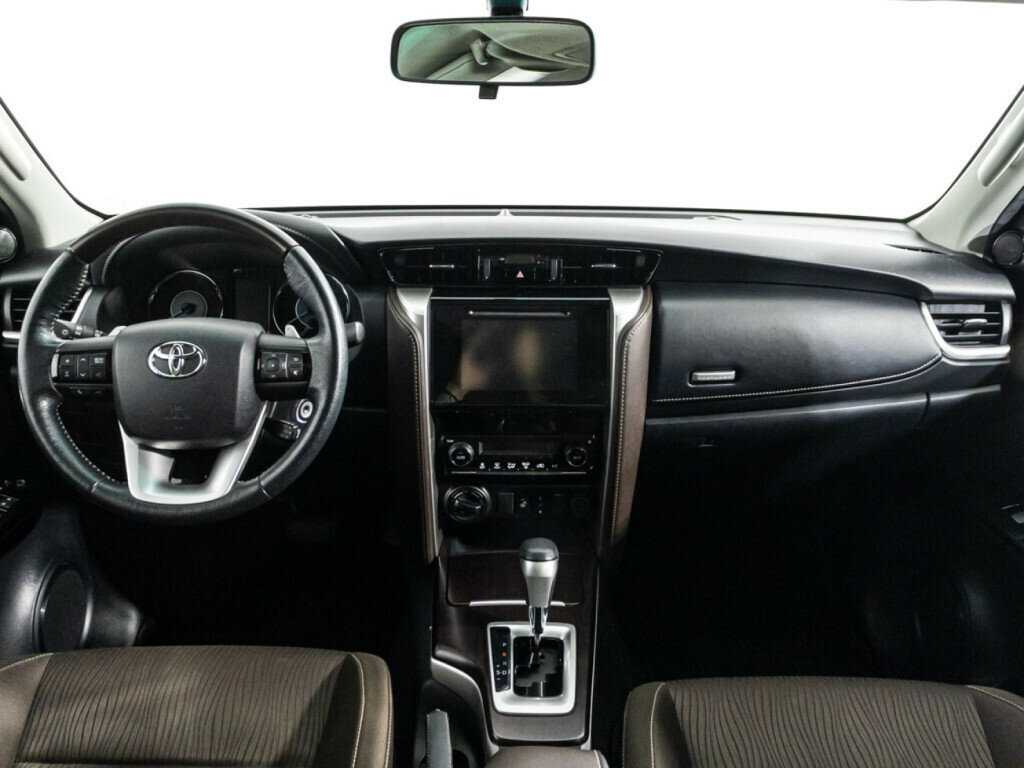 Купить Toyota Fortuner, 2019, 69 233 км, фото №11