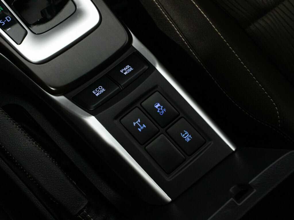 Купить Toyota Fortuner, 2019, 69 233 км, фото №17