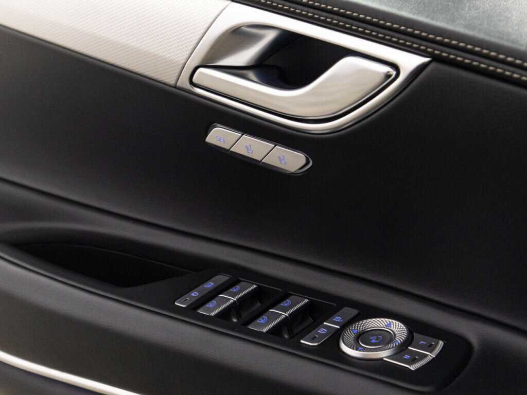 Купить Genesis GV80, 2021, 52 196 км, фото №23