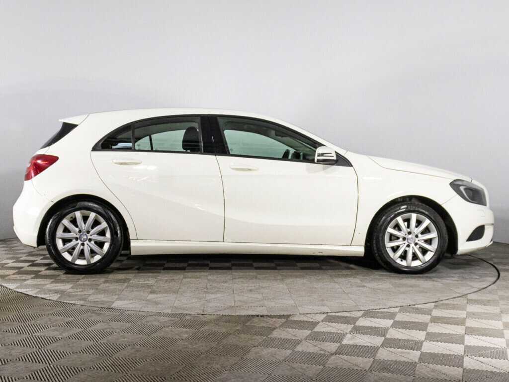 Купить Mercedes-Benz A-Класс 180, 2015, 176 482 км, фото №4