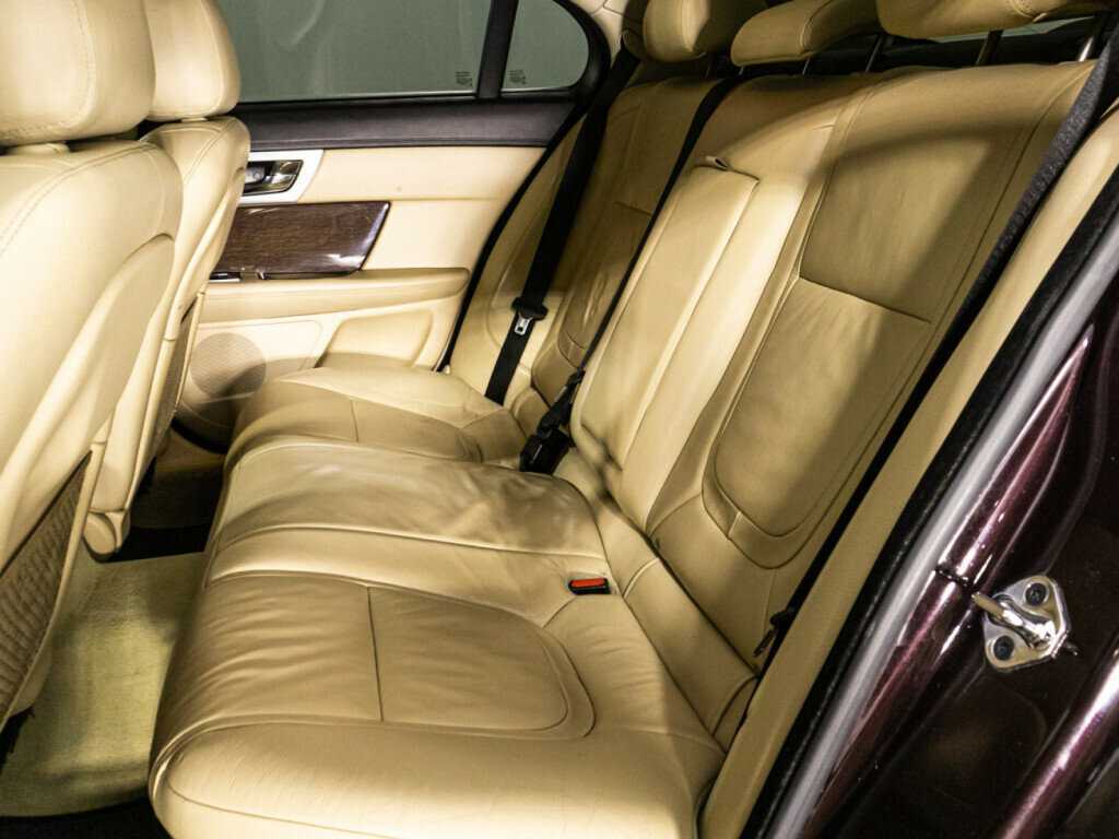 Купить Jaguar XF, 2011, 190 359 км, фото №10
