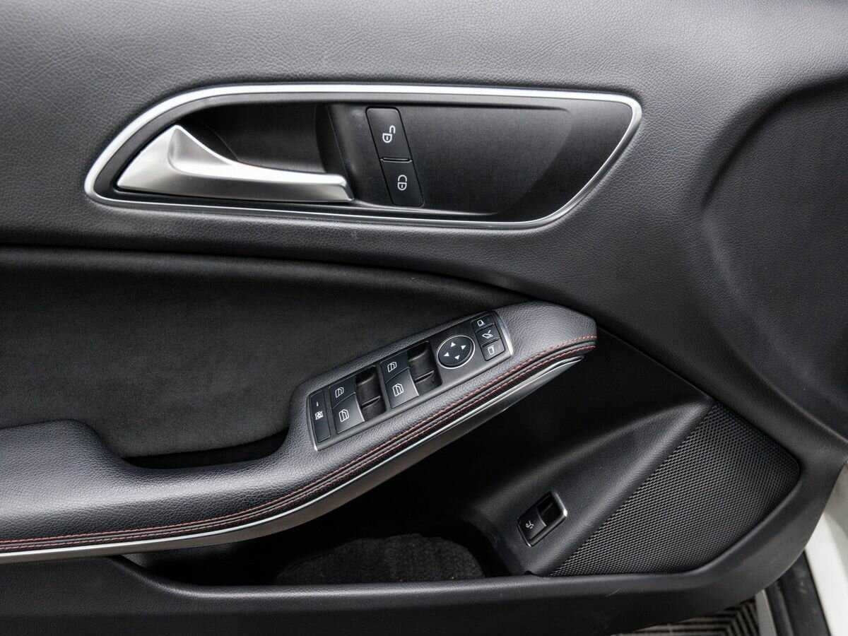 Купить Mercedes-Benz GLA 250, 2016, 112 406 км, фото №17