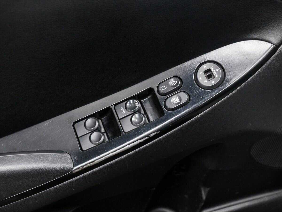 Купить Hyundai Solaris, 2011, 185 000 км, фото №15
