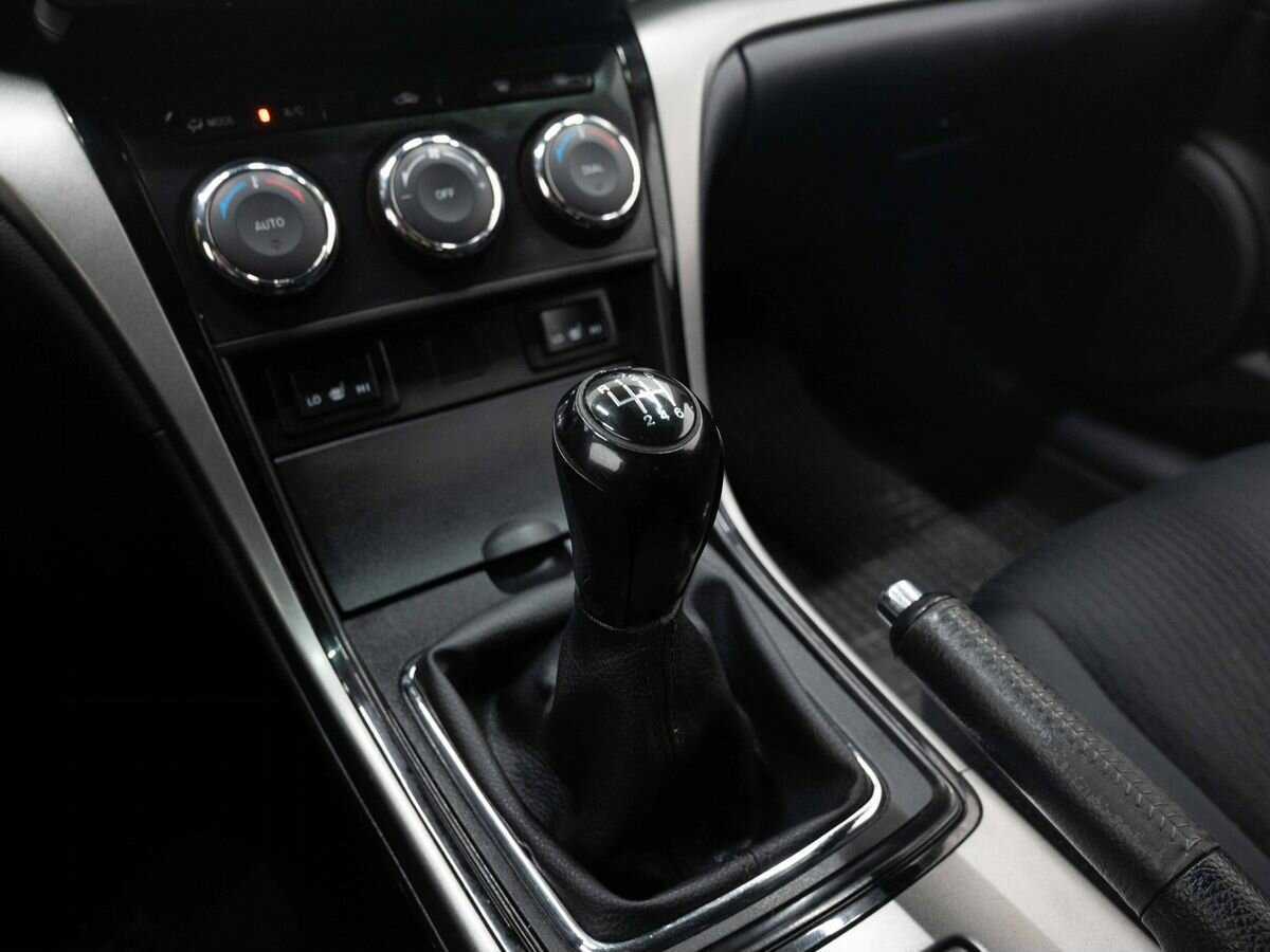 Купить Mazda 6, 2011, 216 370 км, фото №22