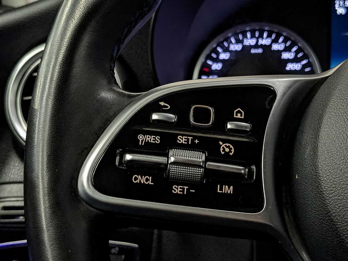 Купить Mercedes-Benz GLC 300 d, 2020, 88 066 км, фото №28