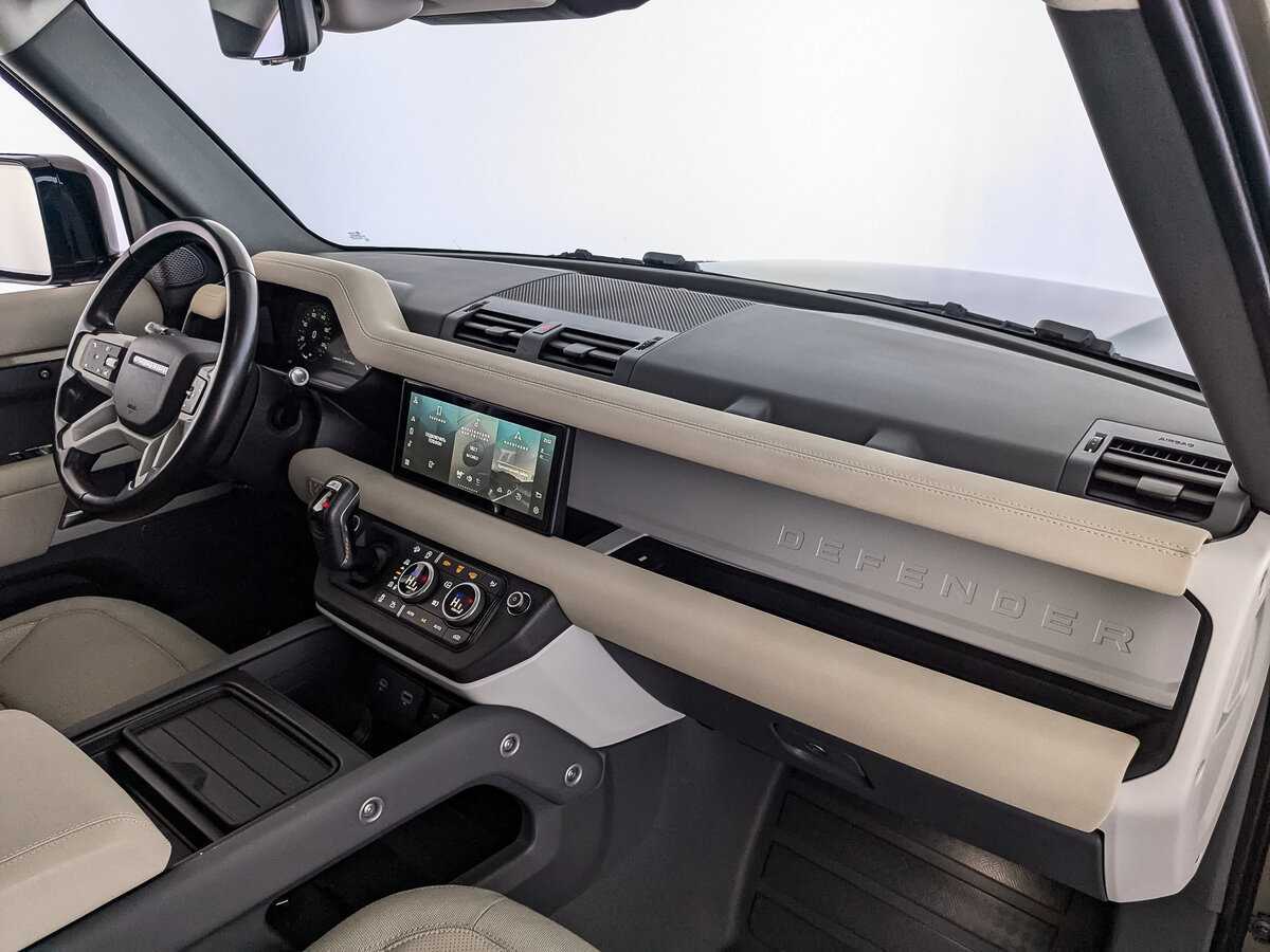 Купить Land Rover Defender 110, 2021, 51 833 км, фото №13
