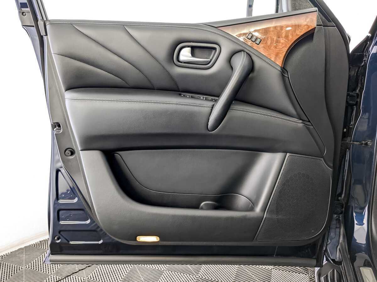 Купить Infiniti QX80, 2017, 135 877 км, фото №19