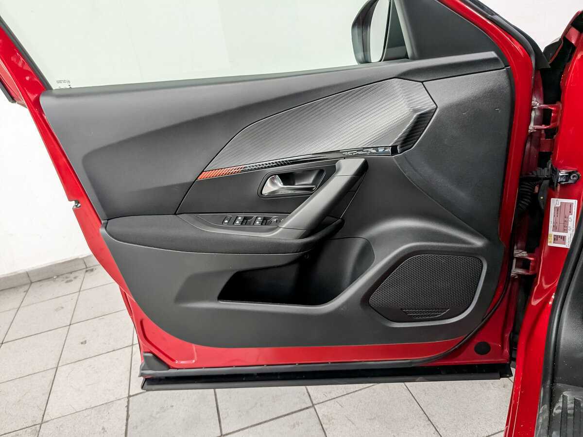 Купить Peugeot 2008 6AT, 2022, 16 797 км, фото №17
