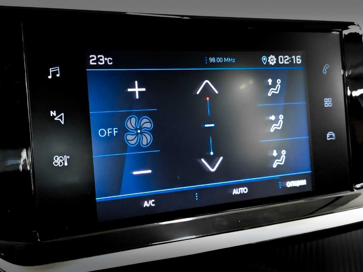 Купить Peugeot 2008 6AT, 2022, 16 797 км, фото №23