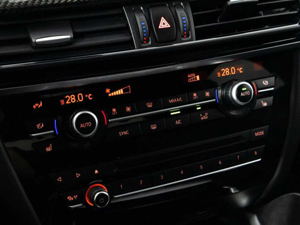 Купить BMW X6 30d, 2018, 97 143 км, фото №19