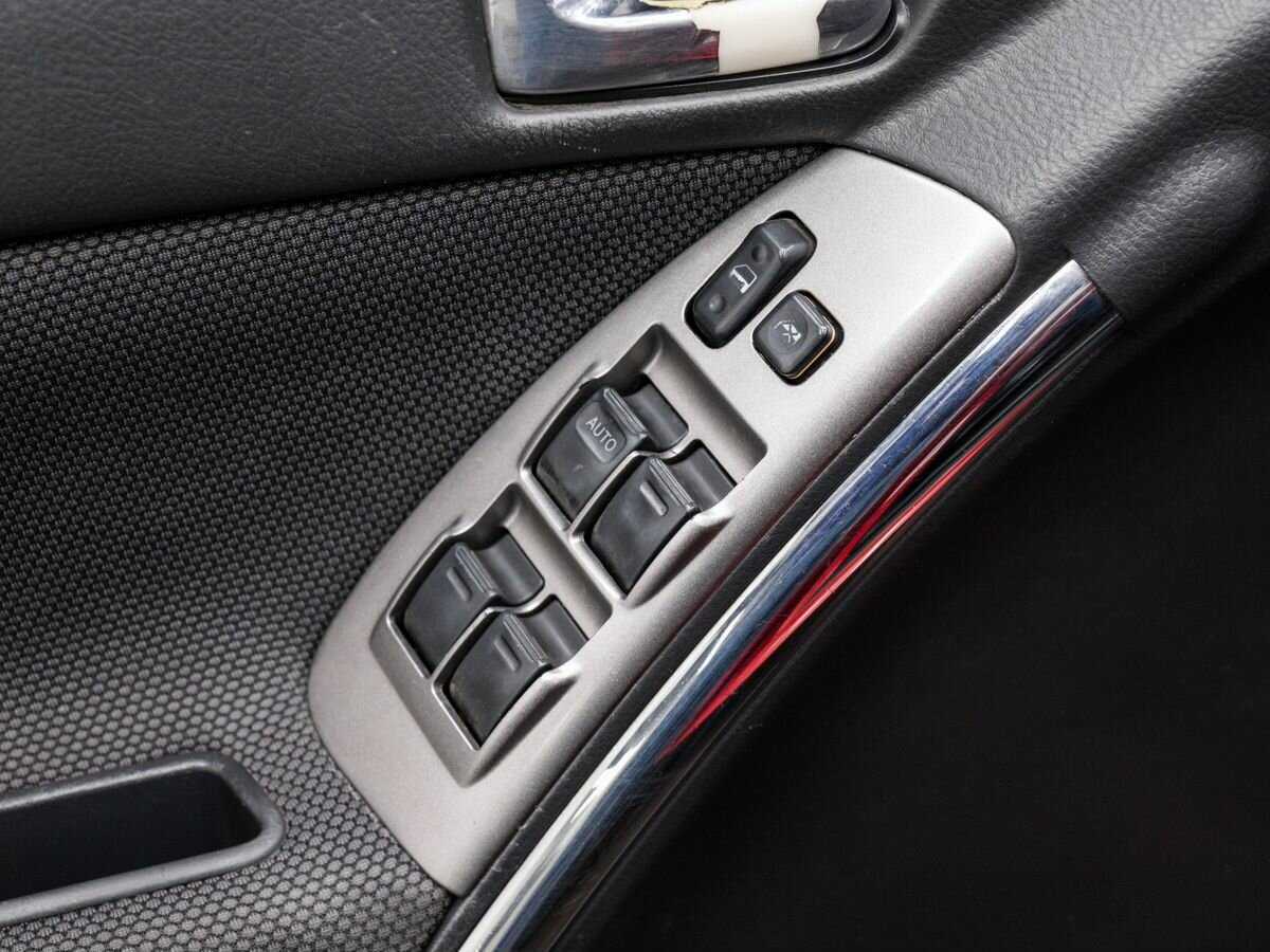 Купить Toyota Matrix, 2002, 221 000 км, фото №16