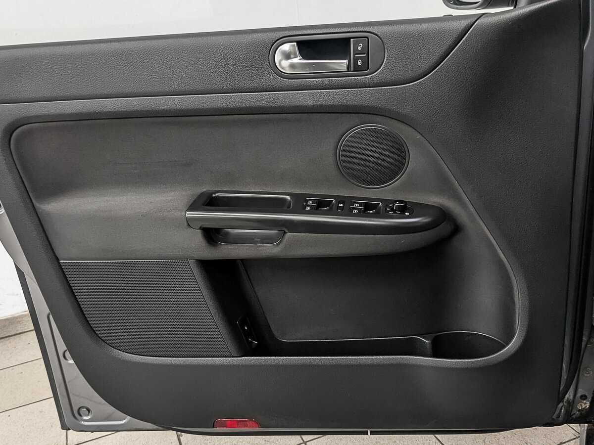 Купить Volkswagen Golf Plus, 2012, 36 733 км, фото №19