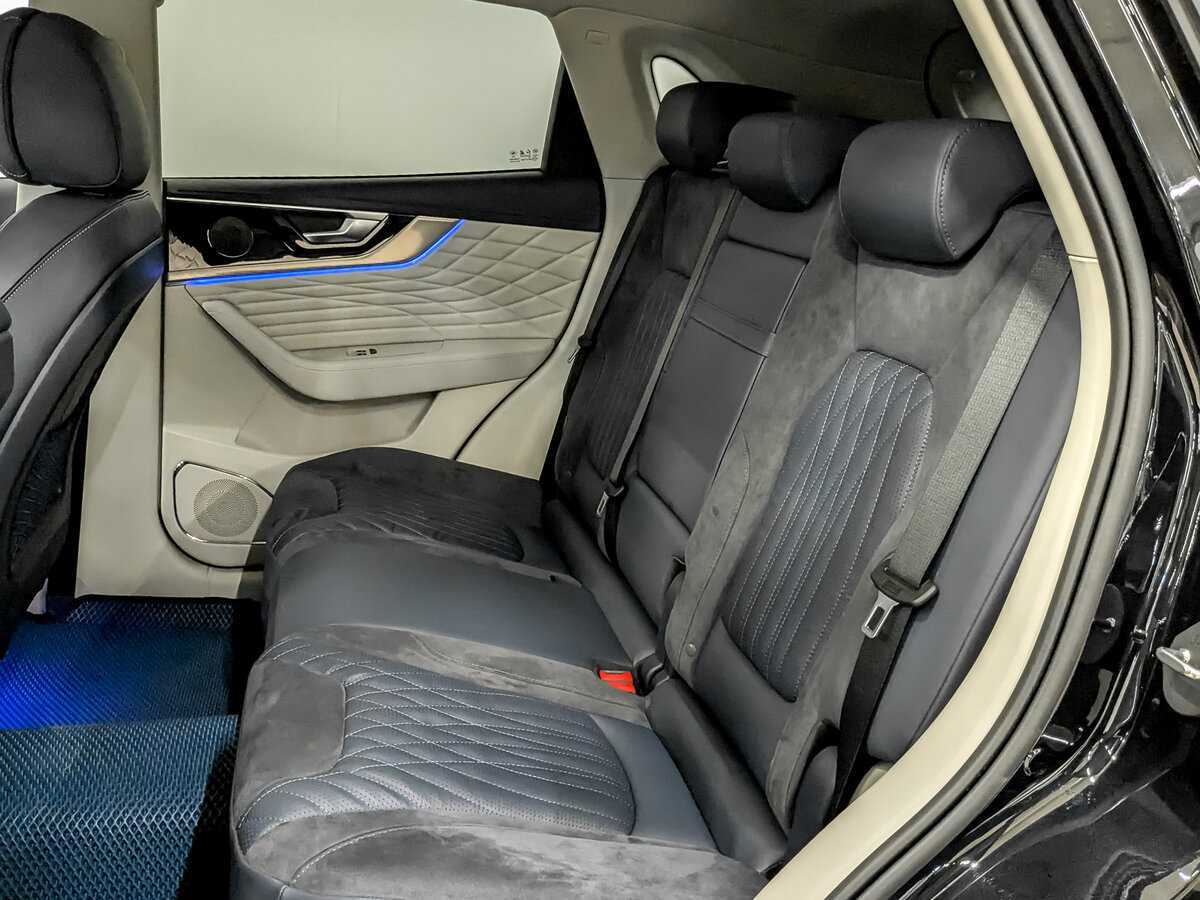 Купить Hongqi HS5, 2024, 3 580 км, фото №12