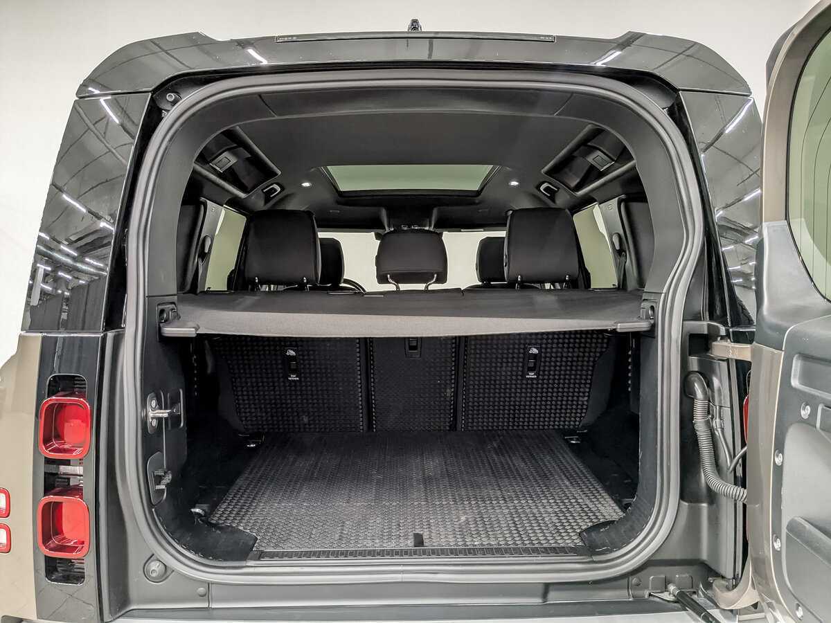 Купить Land Rover Defender 110, 2021, 67 614 км, фото №10
