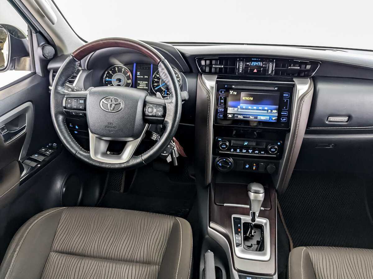 Купить Toyota Fortuner, 2019, 65 140 км, фото №13