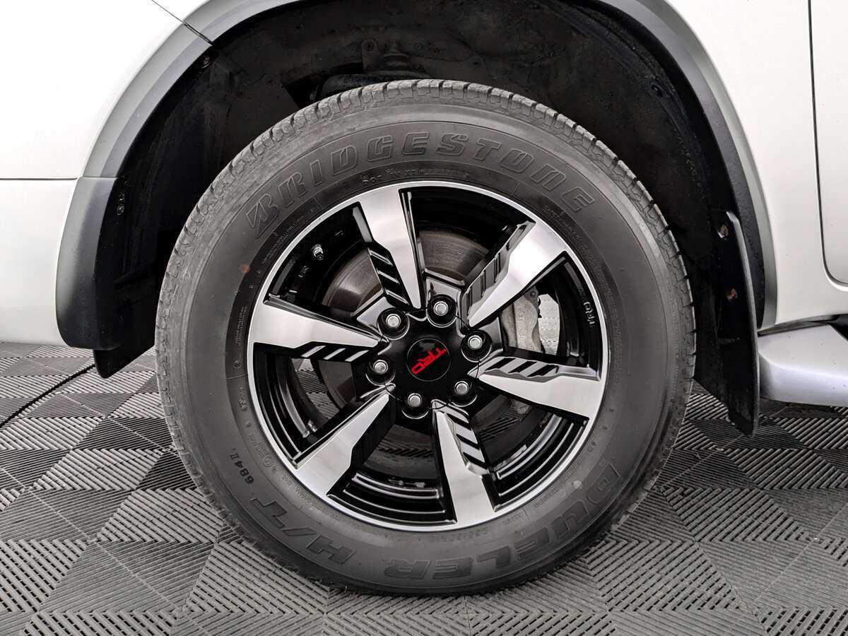 Купить Toyota Fortuner, 2019, 65 140 км, фото №17