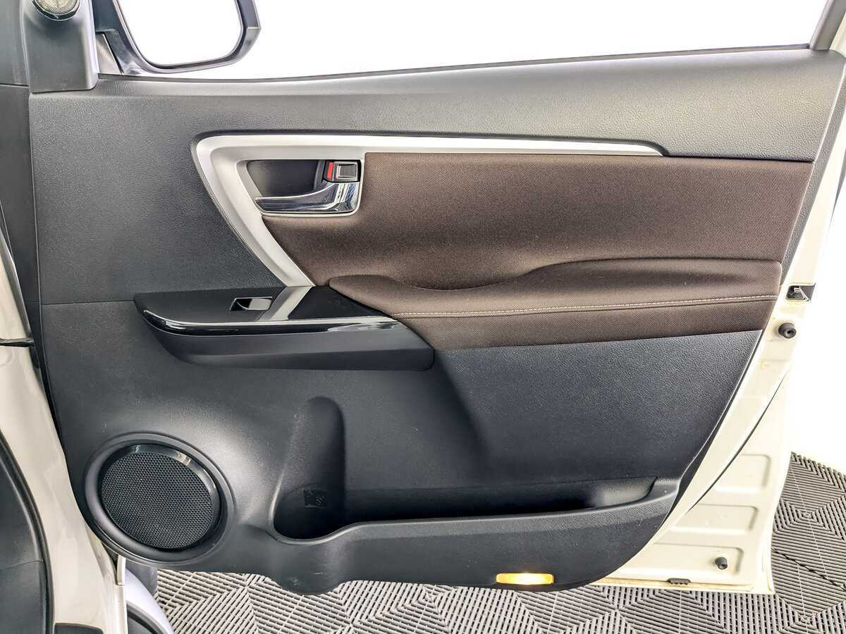 Купить Toyota Fortuner, 2019, 65 140 км, фото №23