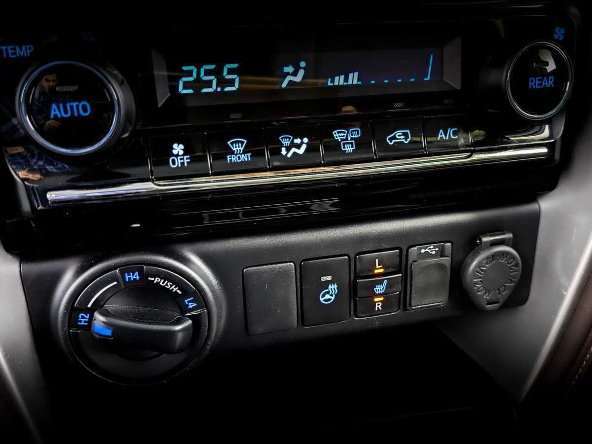 Купить Toyota Fortuner, 2019, 65 140 км, фото №26