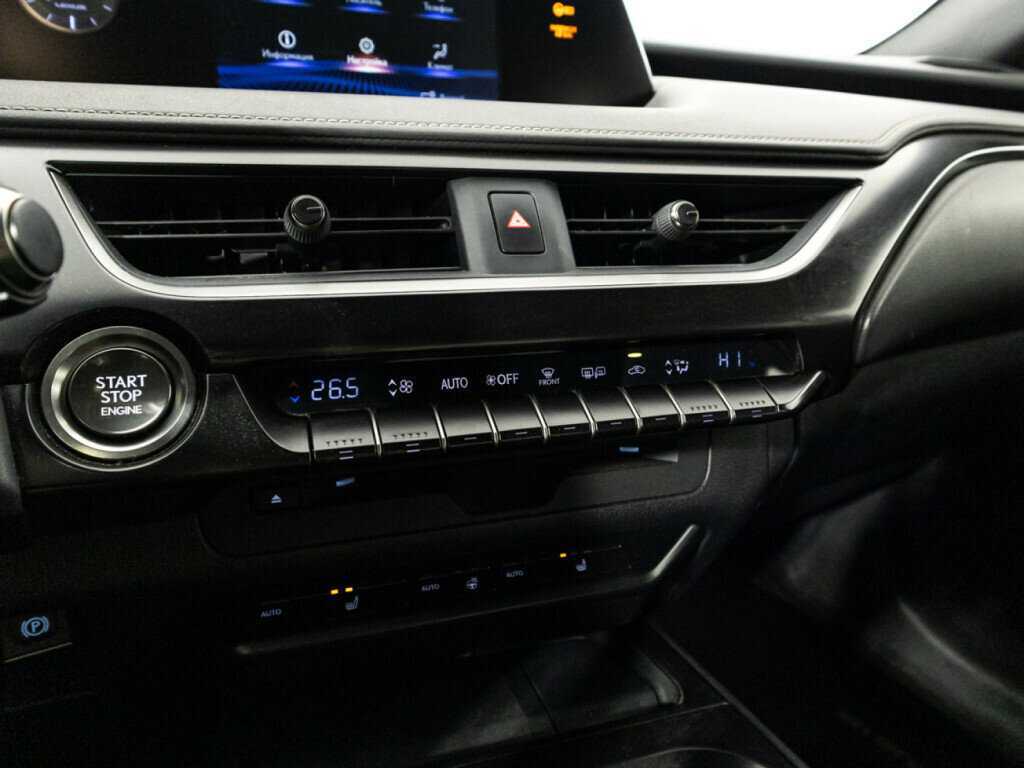 Купить Lexus UX 200, 2019, 69 661 км, фото №17