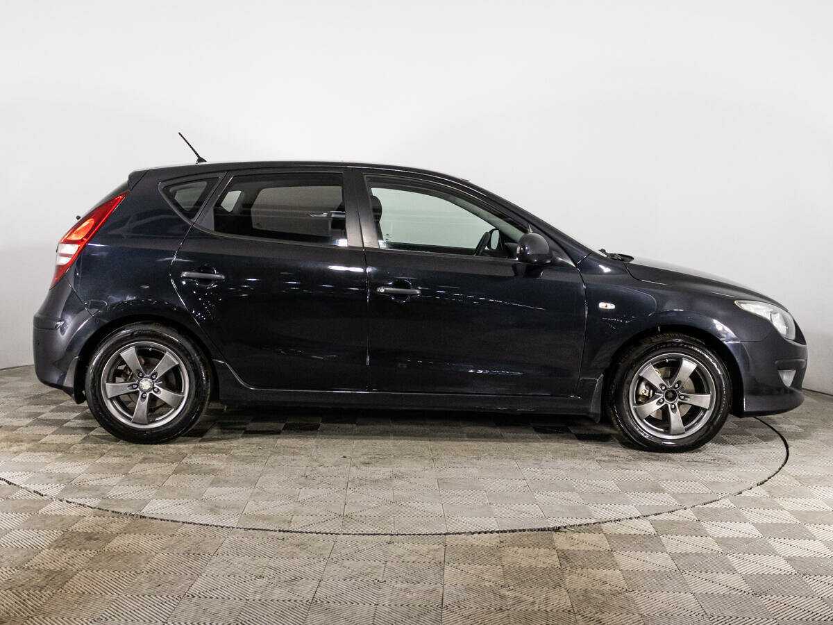 Купить Hyundai i30, 2010, 134 384 км, фото №4
