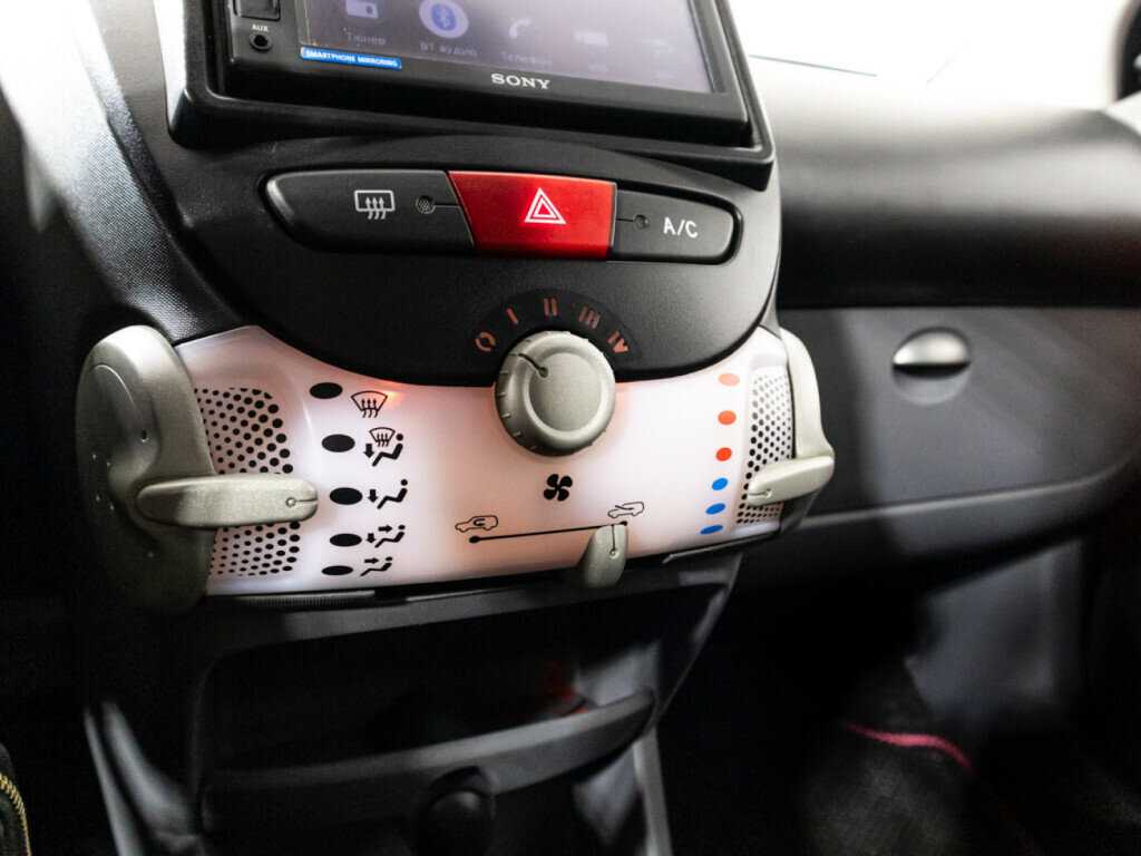 Купить Peugeot 107, 2010, 136 701 км, фото №15