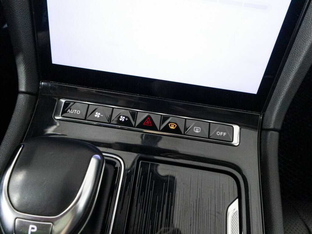 Купить Hongqi H5, 2023, 35 619 км, фото №17