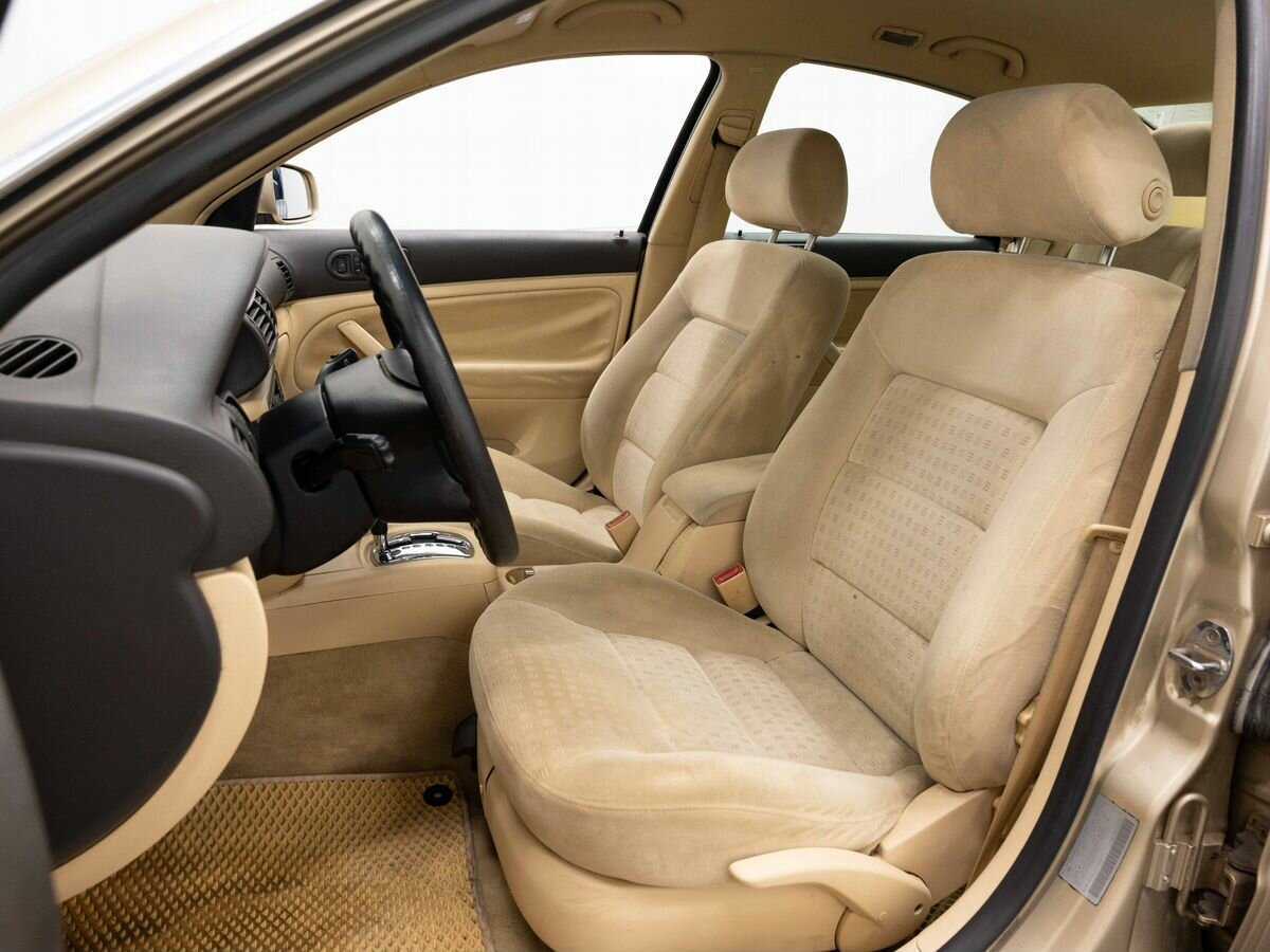 Купить Volkswagen Passat, 2001, 241 699 км, фото №8