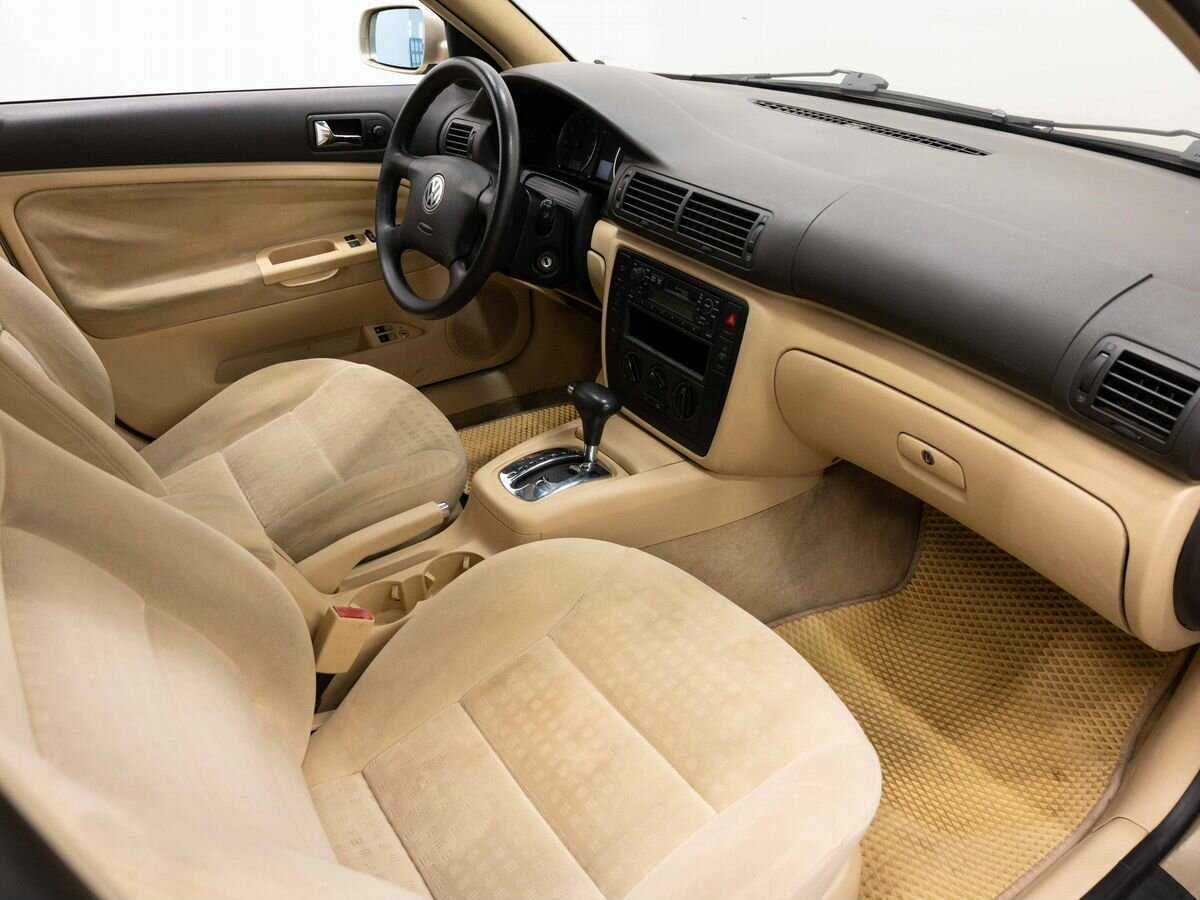 Купить Volkswagen Passat, 2001, 241 699 км, фото №9