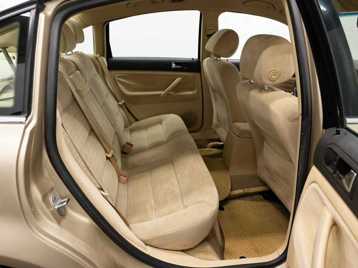 Купить Volkswagen Passat, 2001, 241 699 км, фото №11