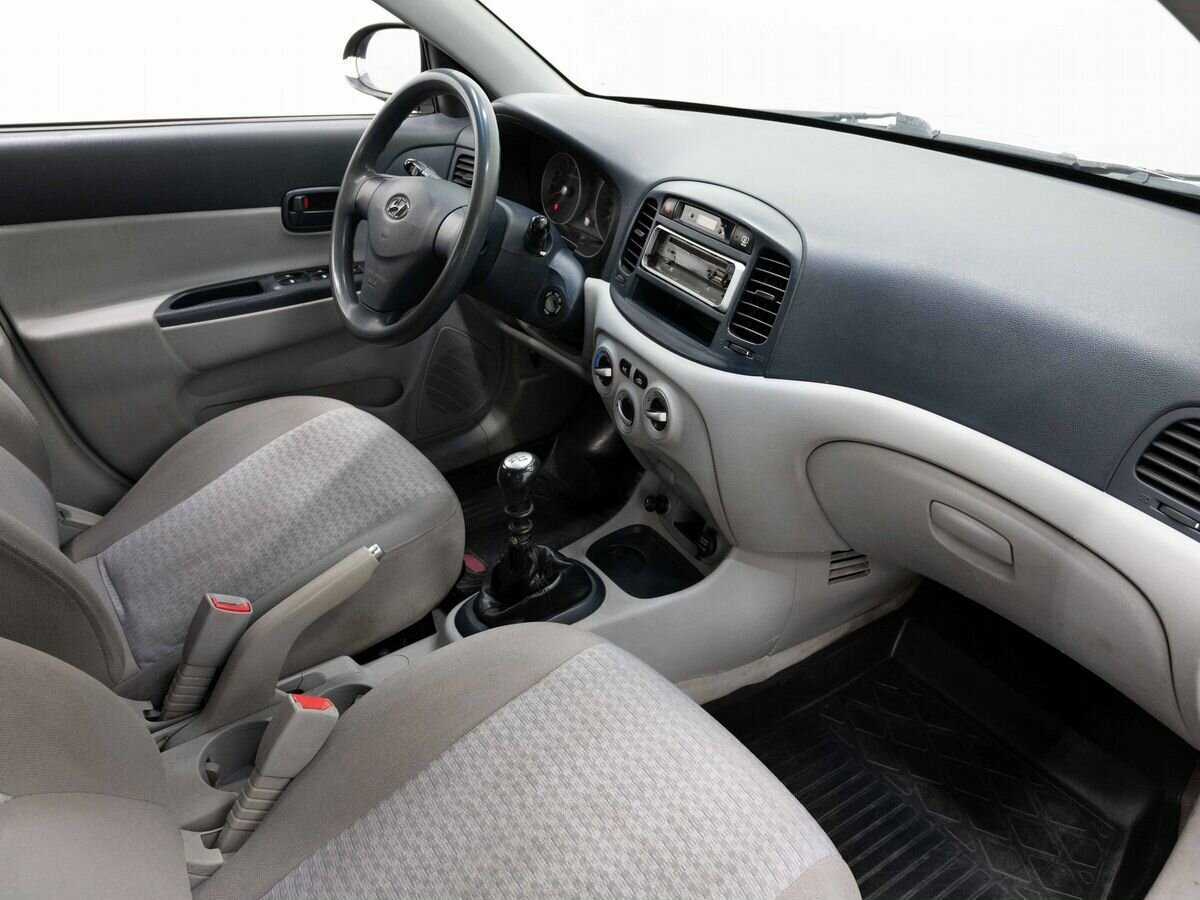Купить Hyundai Verna, 2006, 260 000 км, фото №11