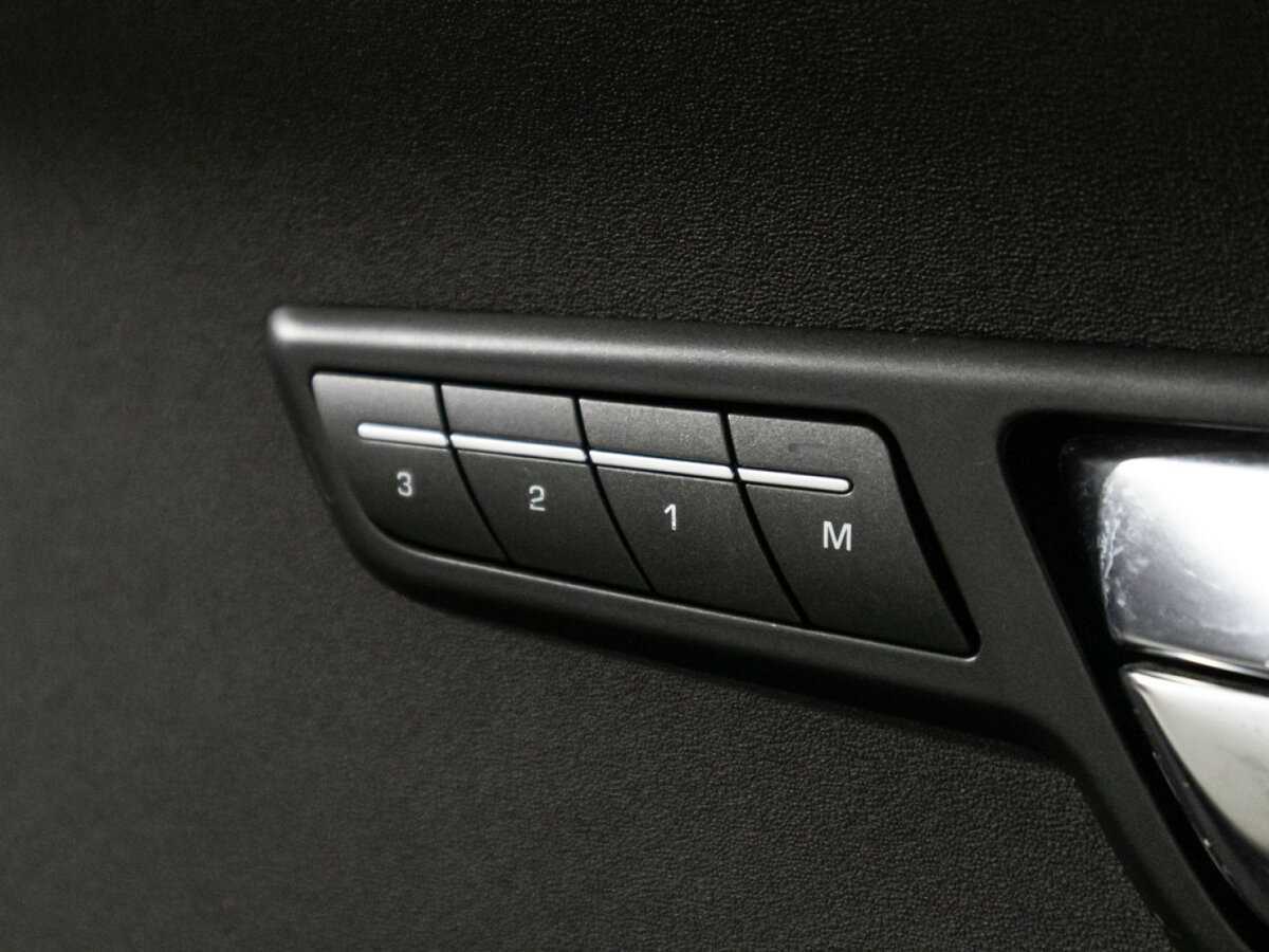 Купить Land Rover Range Rover Evoque 6-speed, 2012, 148 916 км, фото №17