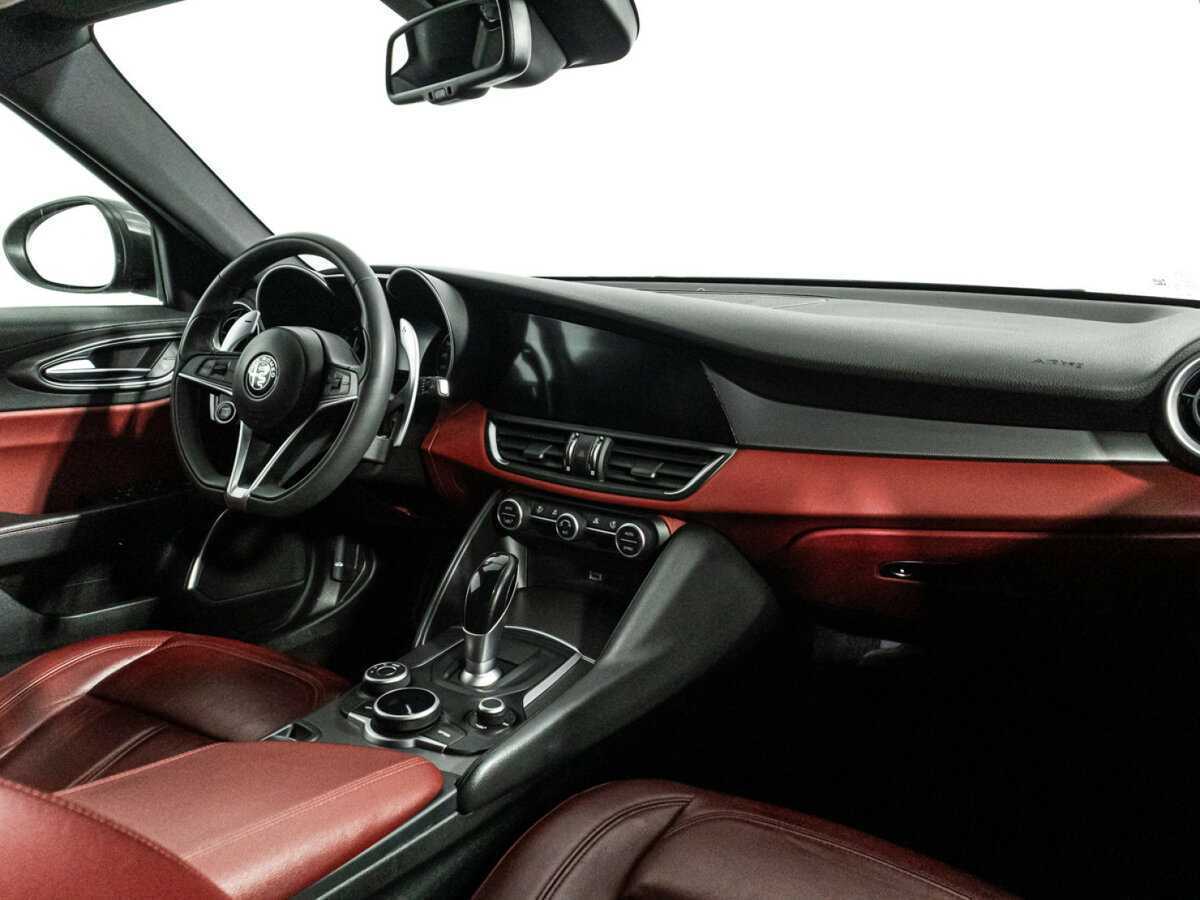 Купить Alfa Romeo Giulia, 2019, 89 100 км, фото №9