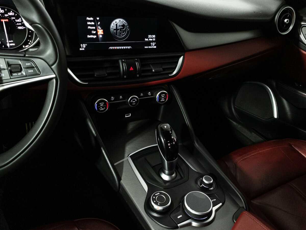 Купить Alfa Romeo Giulia, 2019, 89 100 км, фото №18
