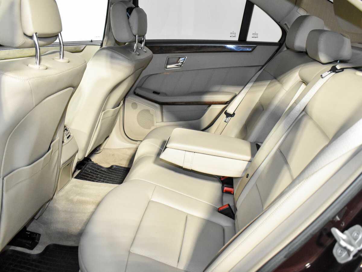 Купить Mercedes-Benz E-Класс 300, 2010, 235 044 км, фото №12