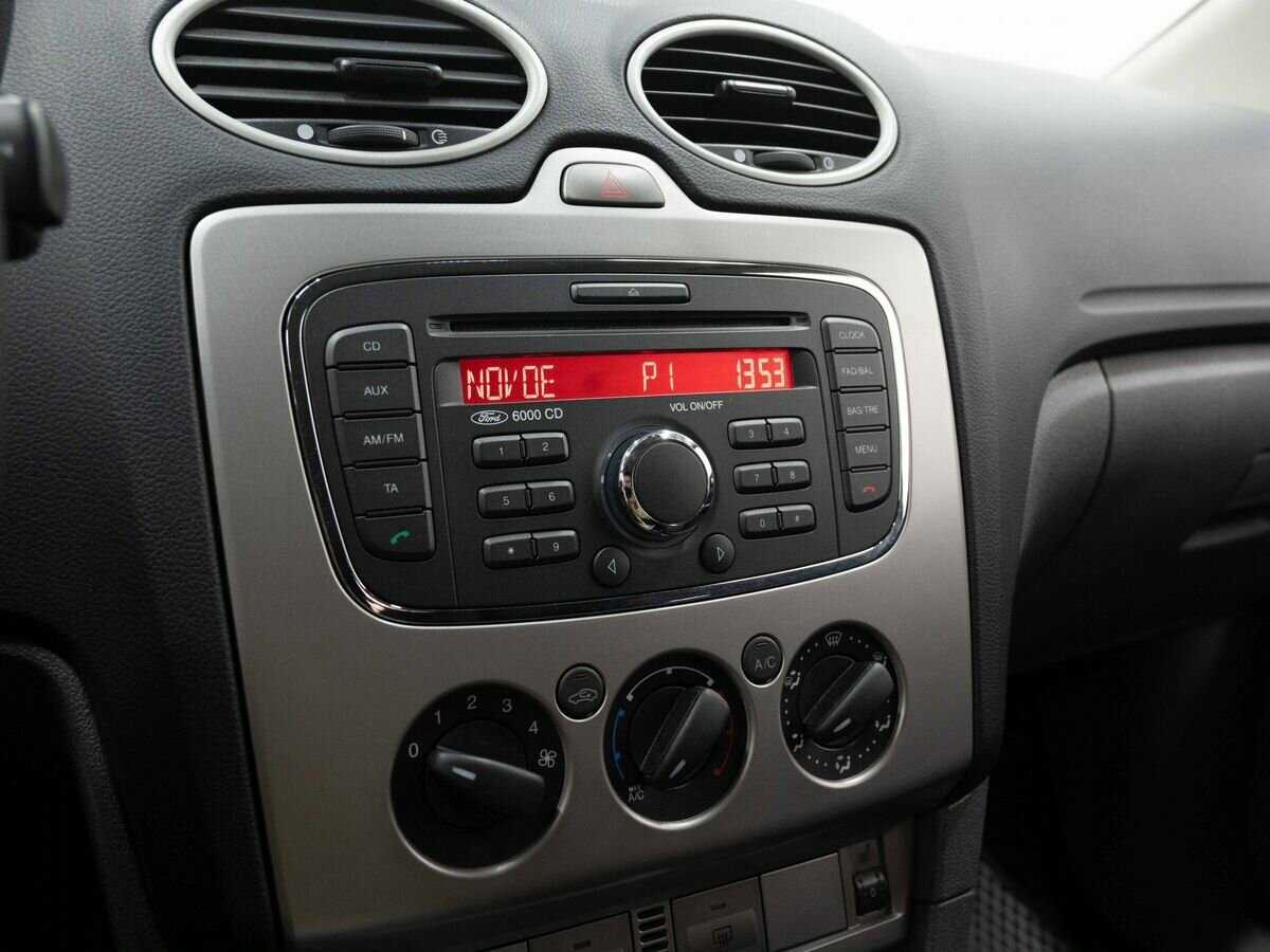 Купить Ford Focus, 2011, 231 670 км, фото №17