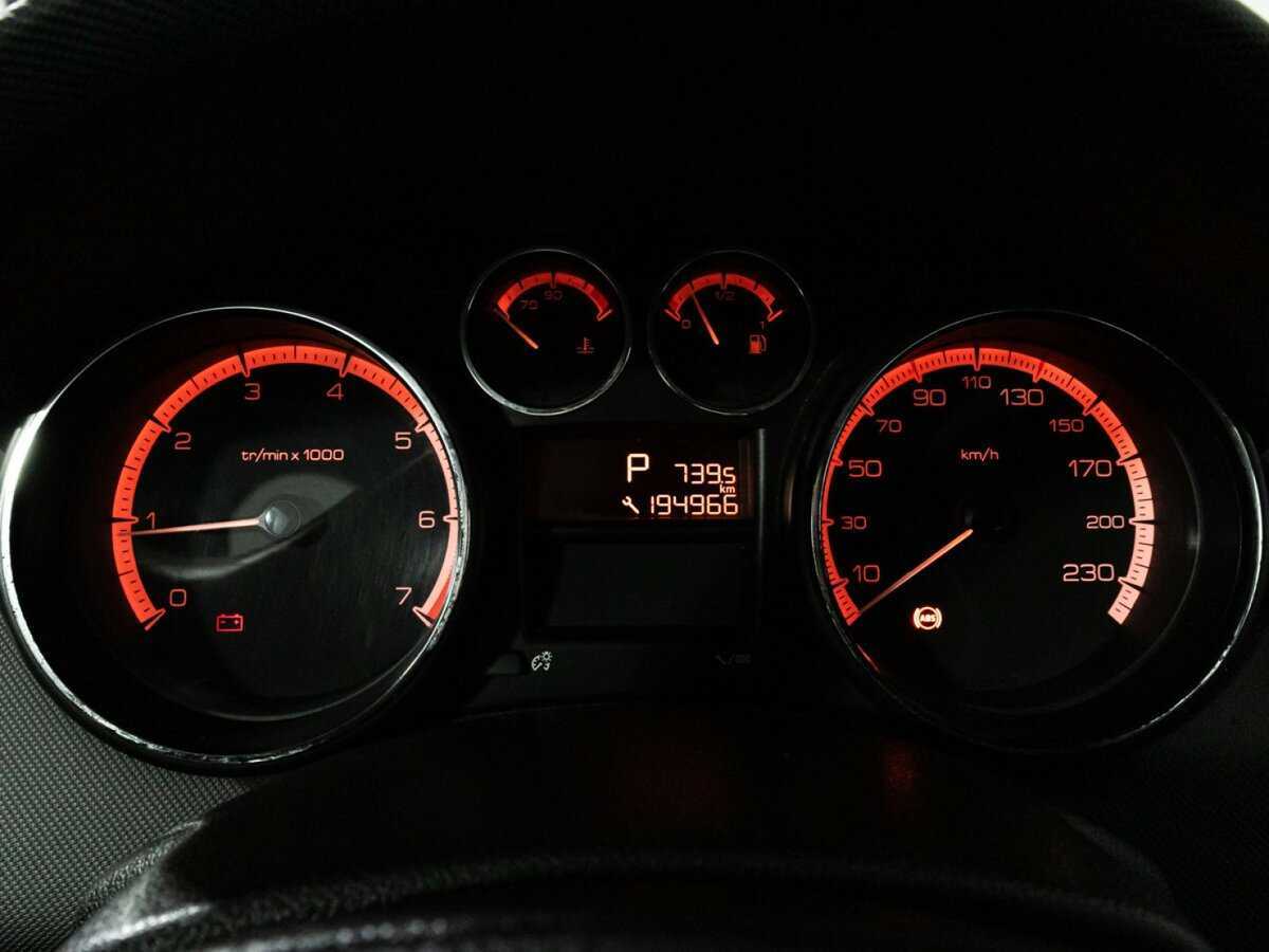 Купить Peugeot 308, 2010, 194 965 км, фото №12