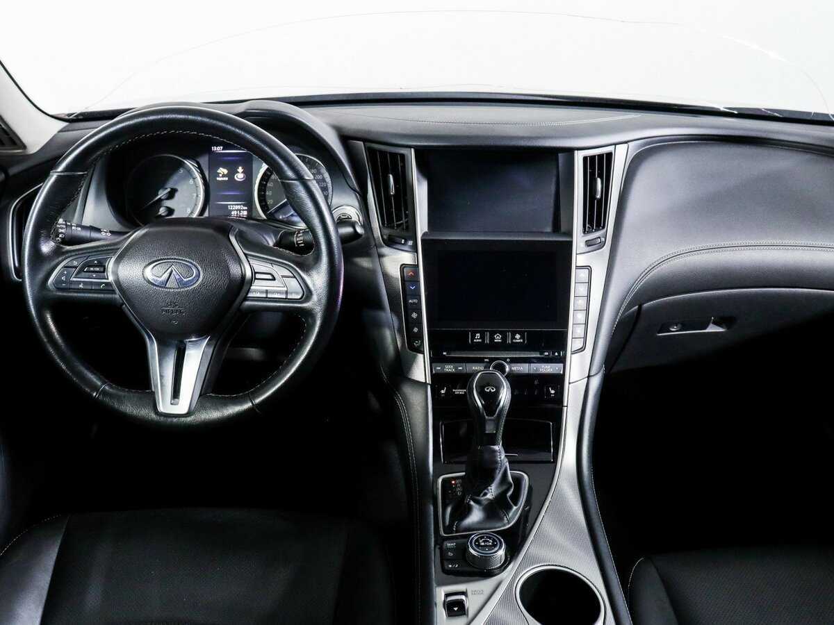 Купить Infiniti Q50, 2017, 122 863 км, фото №10