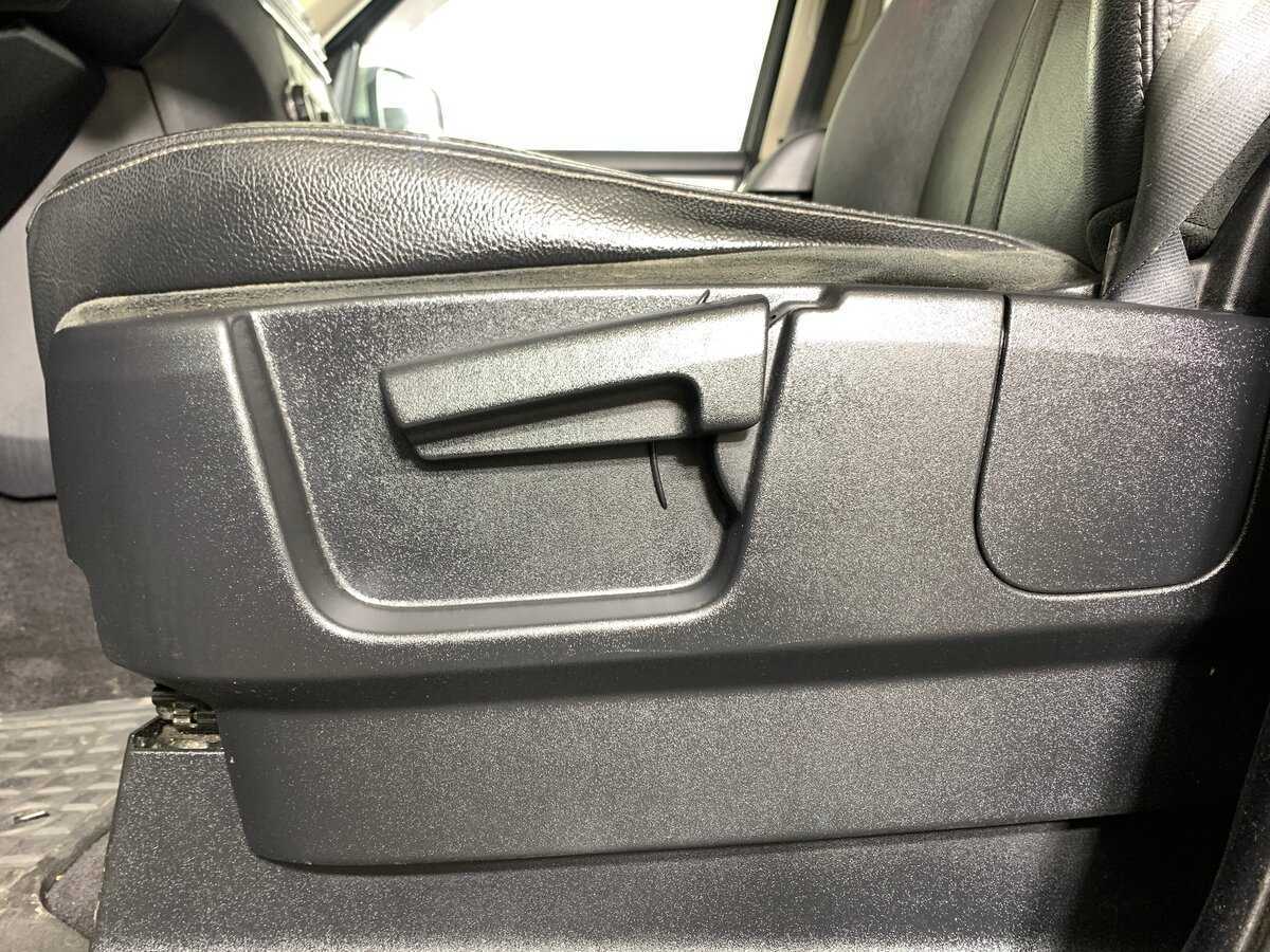 Купить Land Rover Discovery, 2011, 277 601 км, фото №16