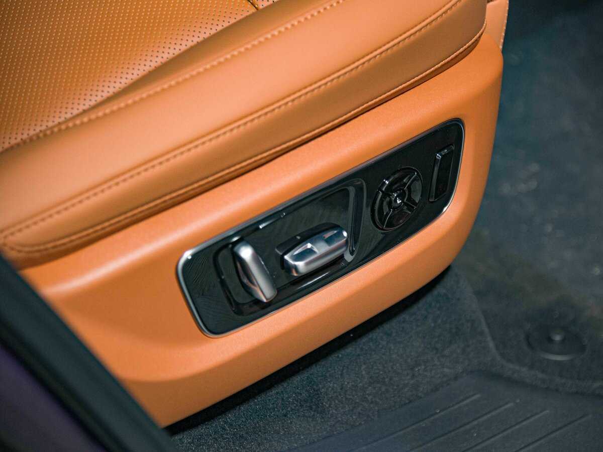 Купить LiXiang L9 52.3 kWh, 2024, 76 км, фото №19