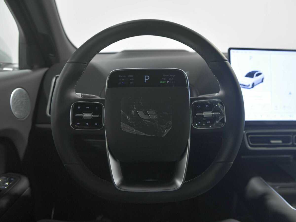 Купить LiXiang L7 42.8 kWh, 2024, 40 км, фото №9