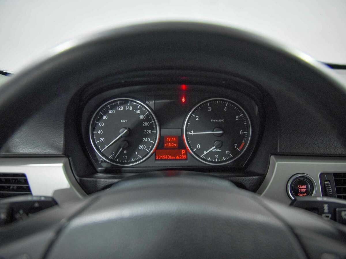 Купить BMW 3 серии 318i, 2011, 231 942 км, фото №6