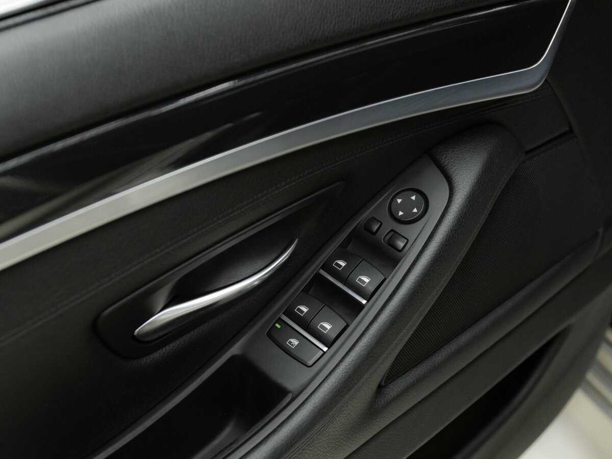 Купить BMW 5 серии 528i, 2012, 158 000 км, фото №8