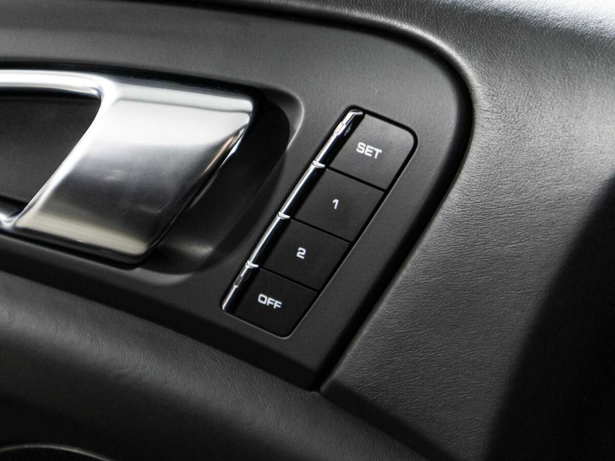 Купить Porsche Cayenne Turbo, 2010, 151 986 км, фото №20